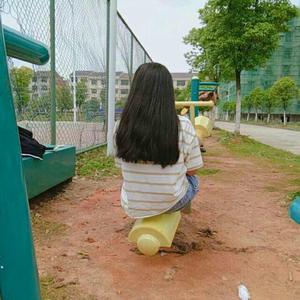 老男人舔逼颜面
