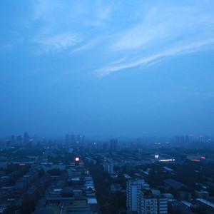 老男人舔逼颜面
